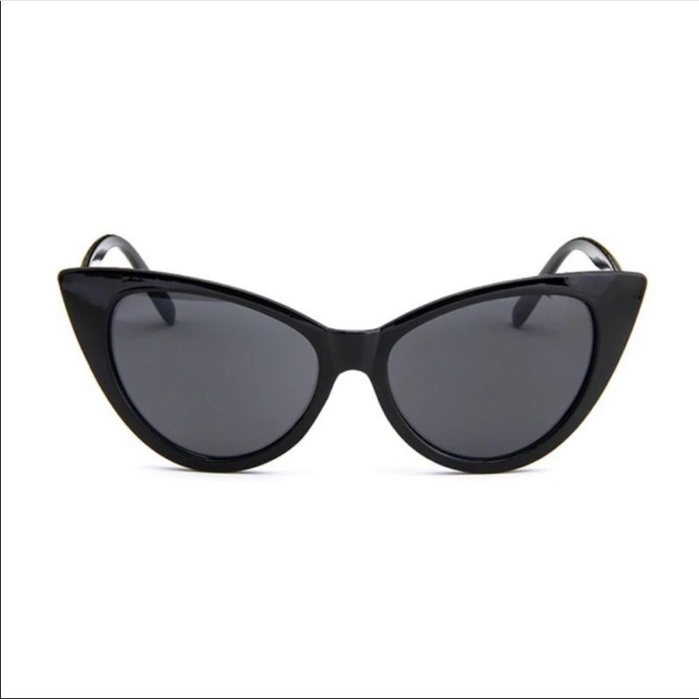 Cat eye glasses
